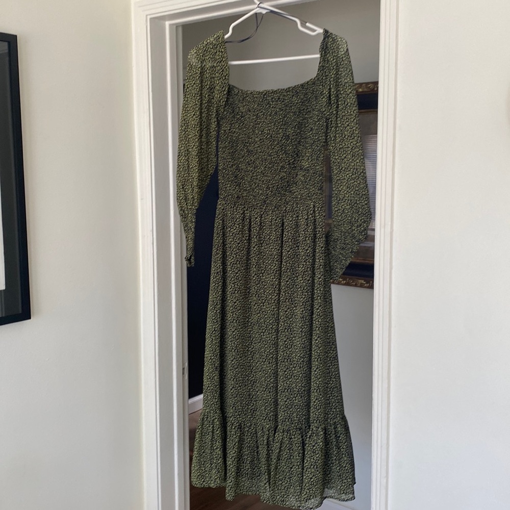Cupcakes and Cashmere Brand peasant dress. Size small.